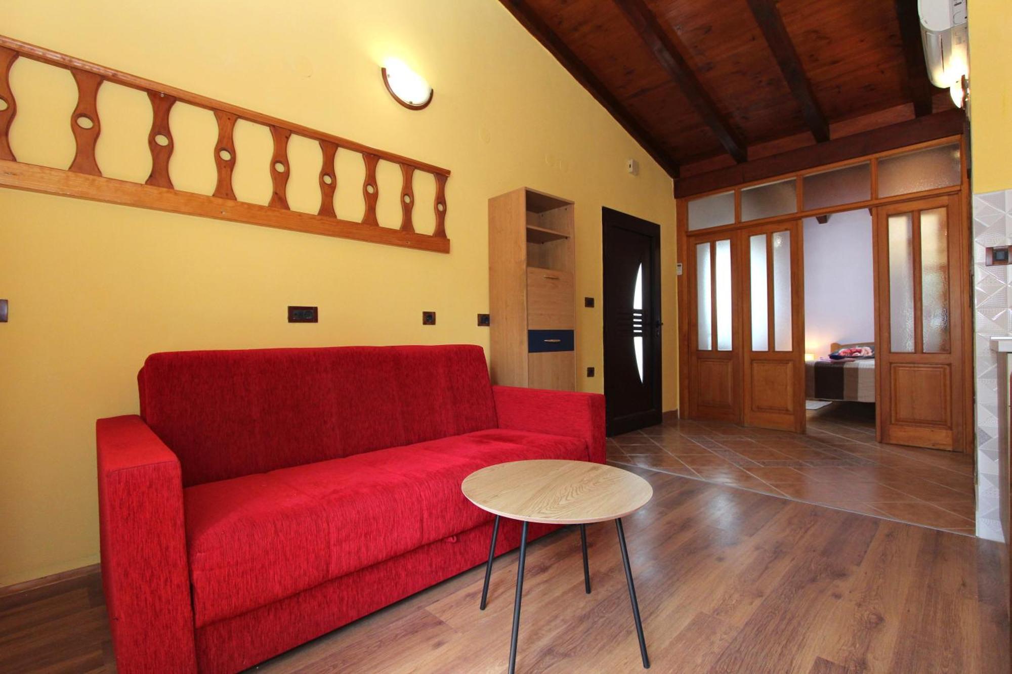 Apartments Adria ロヴィニ エクステリア 写真